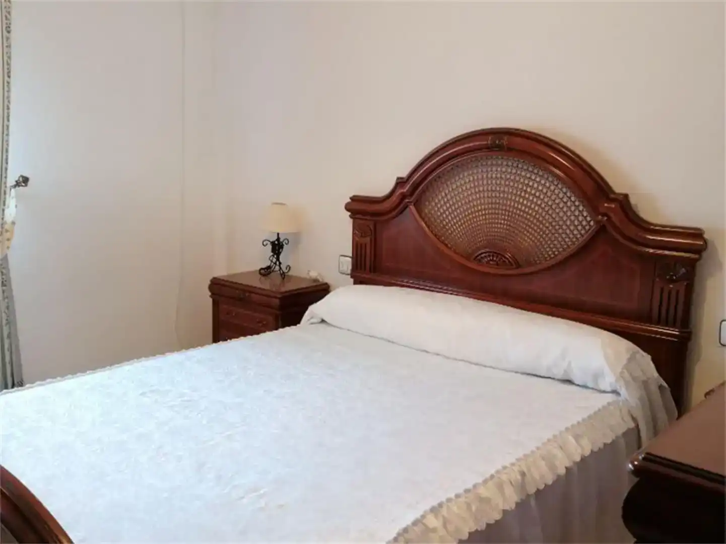 Habitación de Piso en venta en Calañas con Aire acondicionado, Amueblado y Horno