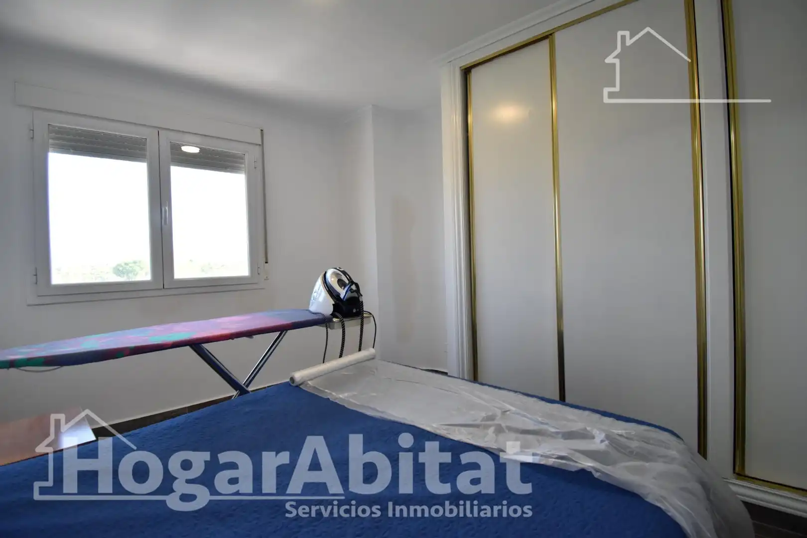 Habitación de Casa adosada en venta en Guardamar de la Safor con Terraza, Trastero y Balcón