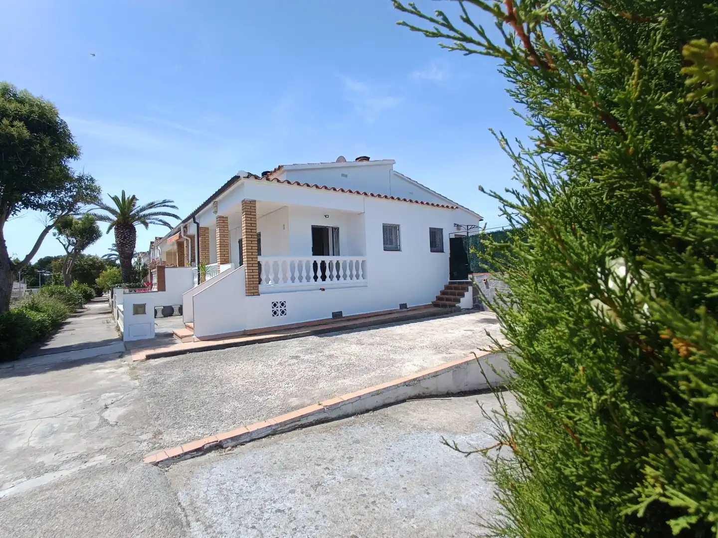 Vista exterior de Casa o xalet en venda en Sant Pere Pescador amb Calefacció, Parquet i Terrassa