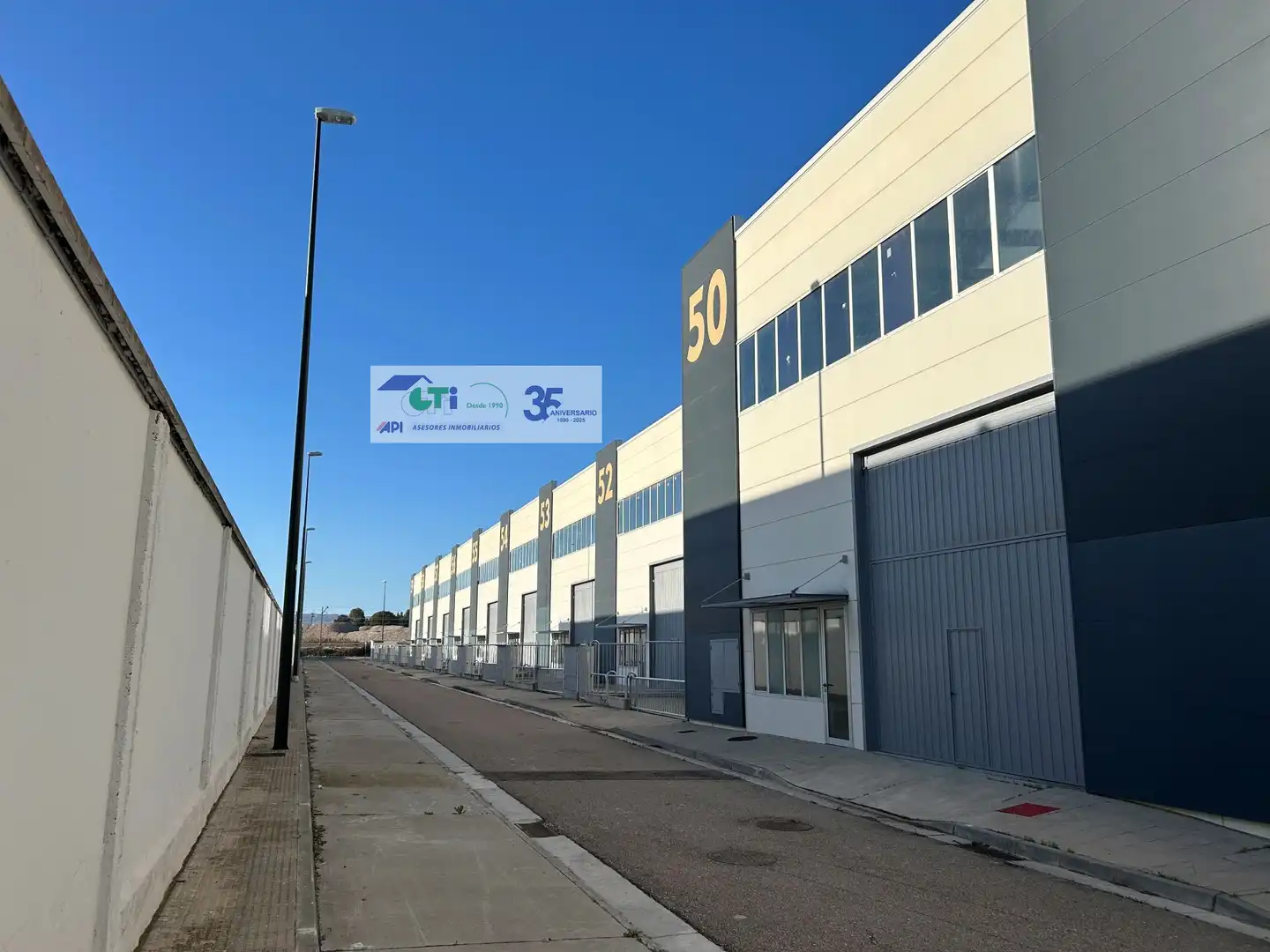 Industrial building for sale in PARQUE EMPRESARIAL MIRAFLORES, imagen 2