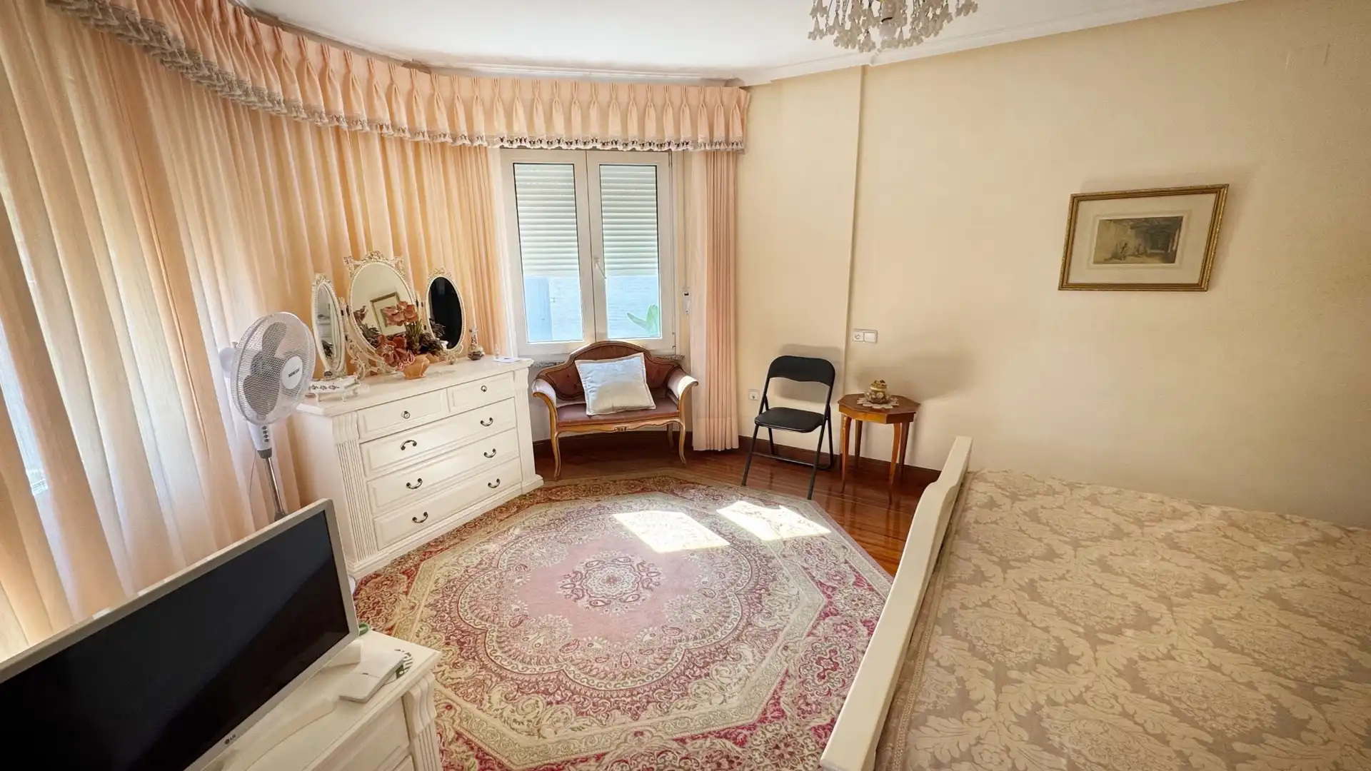 Habitación de Casa o chalet en venta en L'Alfàs del Pi con Piscina