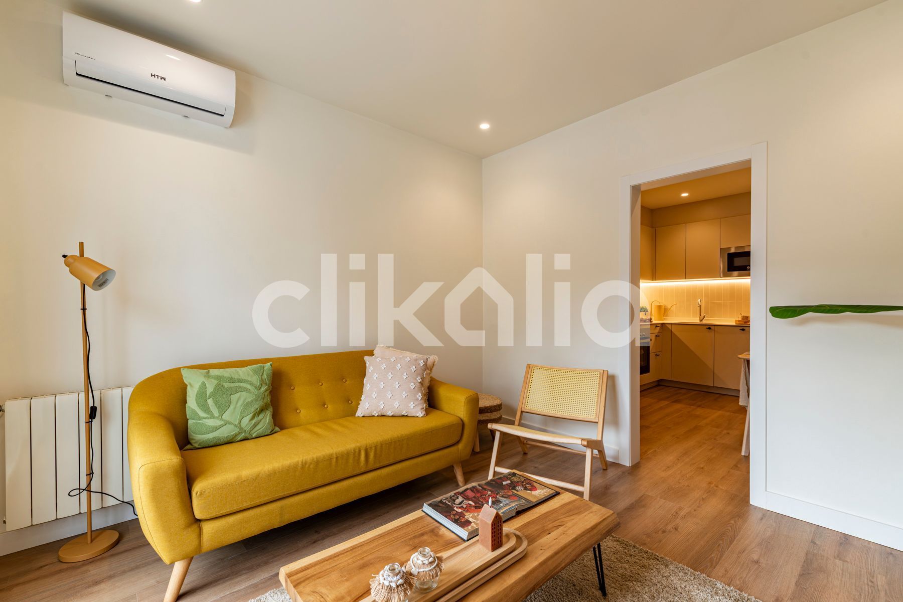 Living room of Flat for sale in  Barcelona Capital  with Air Conditioner, Heating and Terrace