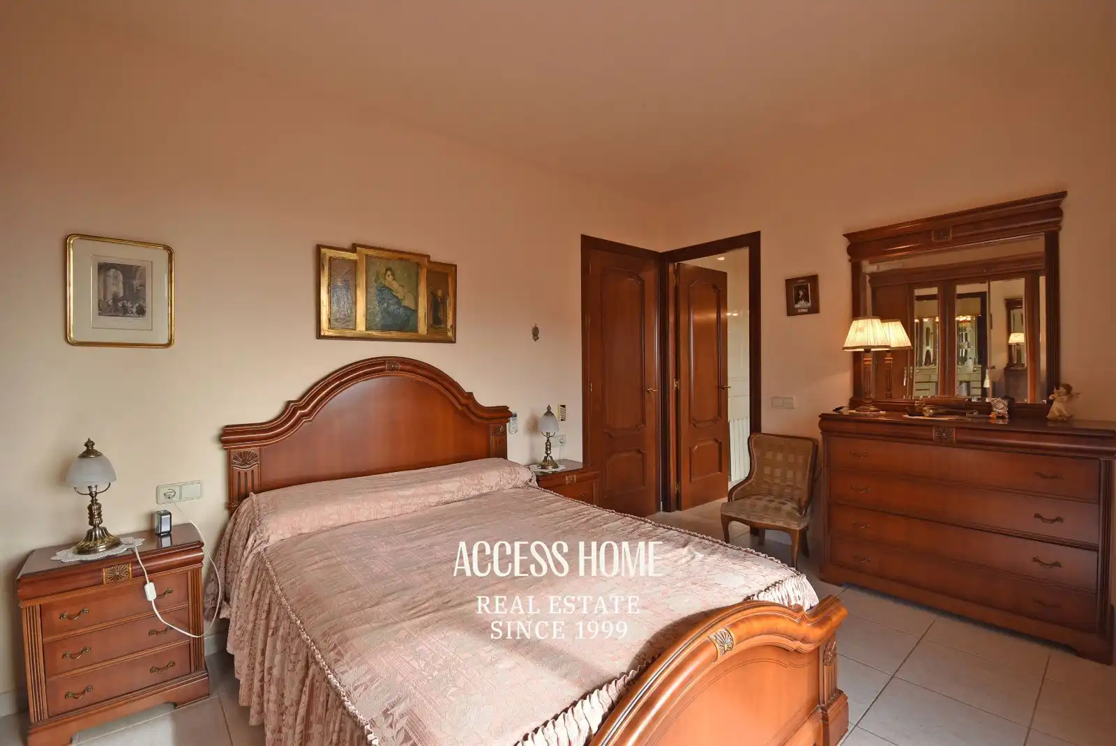 Habitación de Casa o chalet en venta en Sant Pol de Mar con Calefacción, Trastero y Piscina
