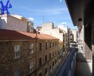 Vista exterior de Pis en venda en Salamanca Capital amb Calefacció, Terrassa i Balcó