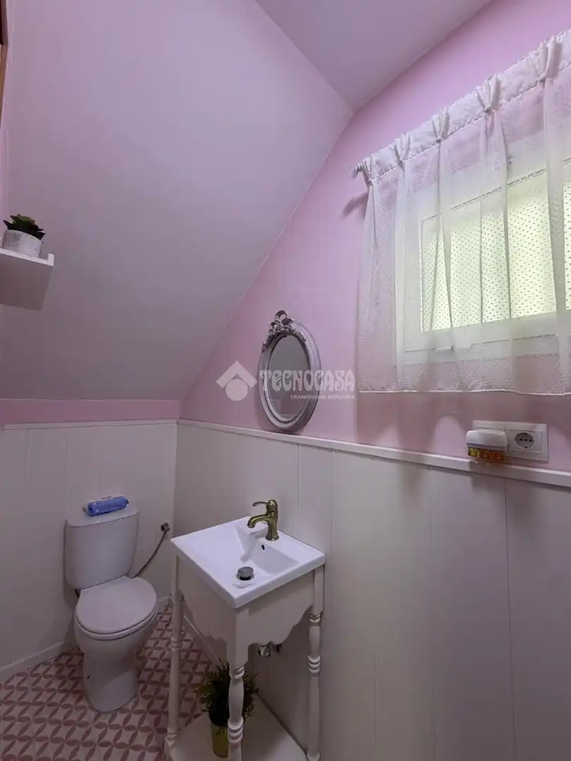 Baño de Casa adosada en venta en Utrera con Aire acondicionado y Calefacción