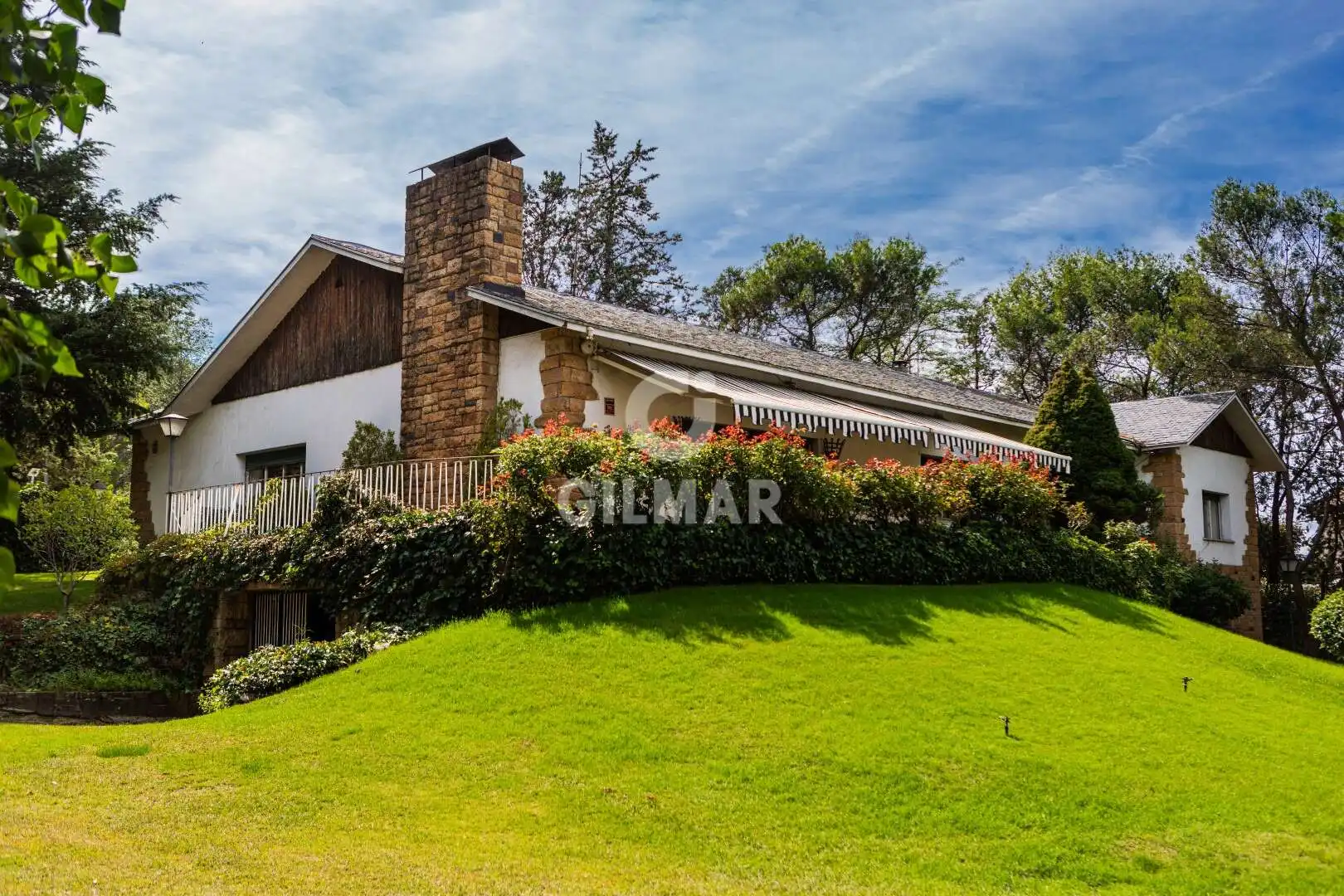 Vista exterior de Casa o chalet en venta en Collado Villalba con Calefacción, Jardín privado y Piscina