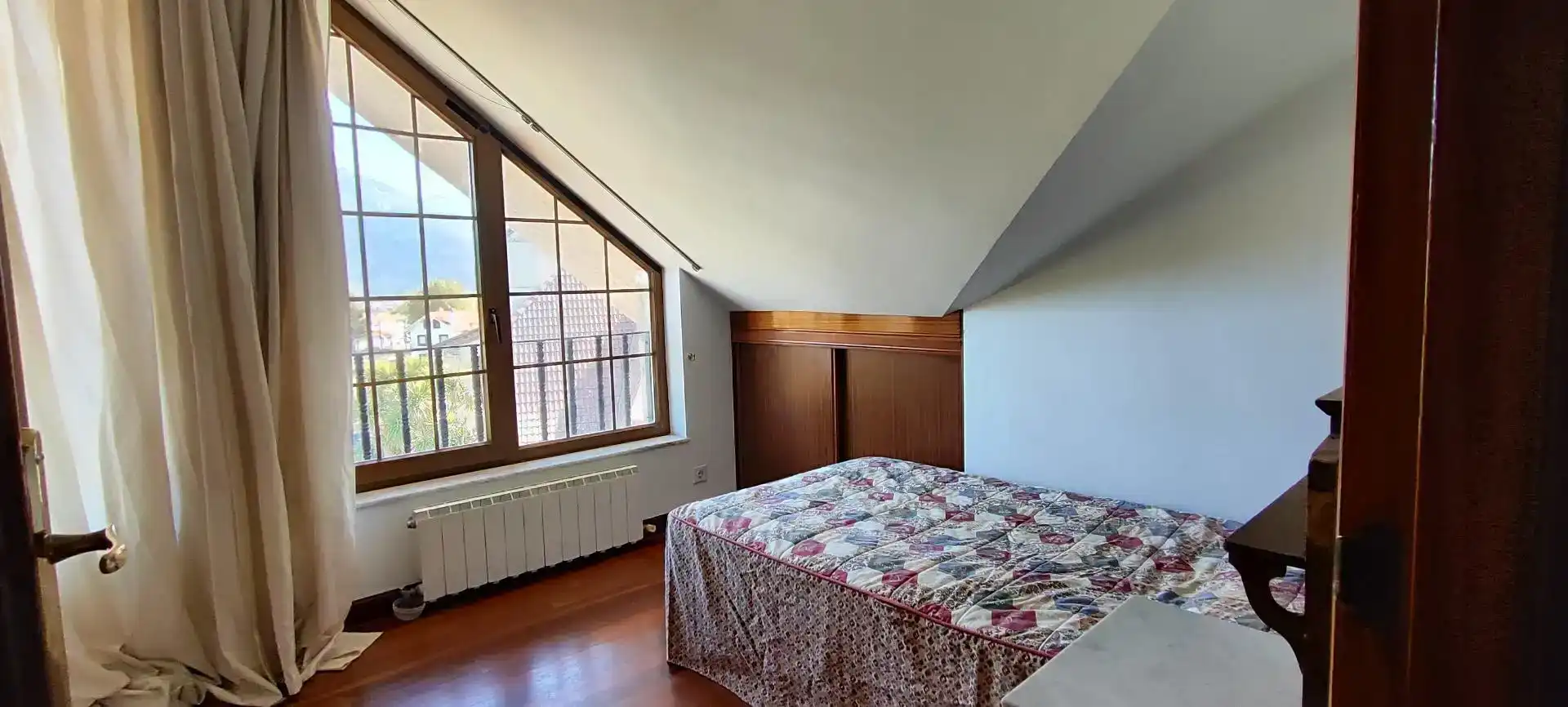 Dormitori de Àtic de lloguer en Liendo amb Parquet, Moblat i Rentadora