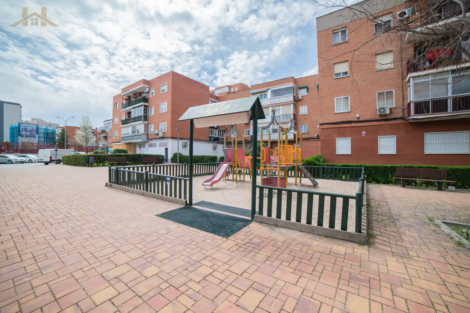Exterior view of Commercial properties for sale in Fuenlabrada