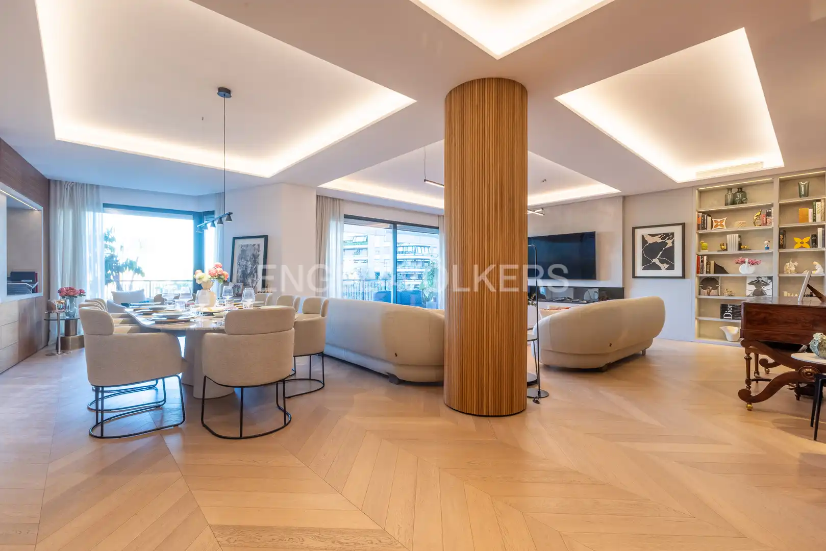 Living room of Flat for sale in Sevilla  with Air Conditioner, Heating and Terrace