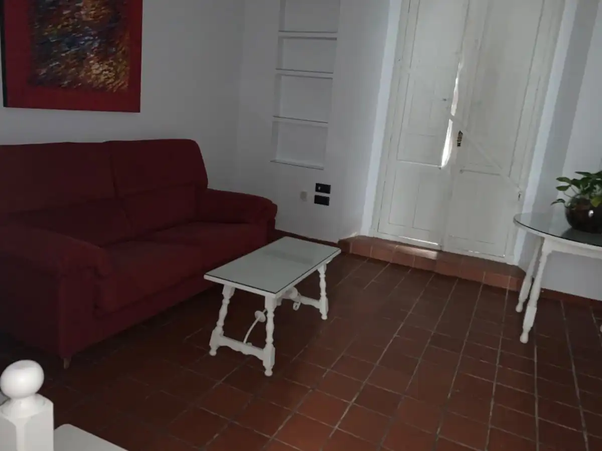 Sala d'estar de Pis de lloguer en Granada amb Moblat i Balcó
