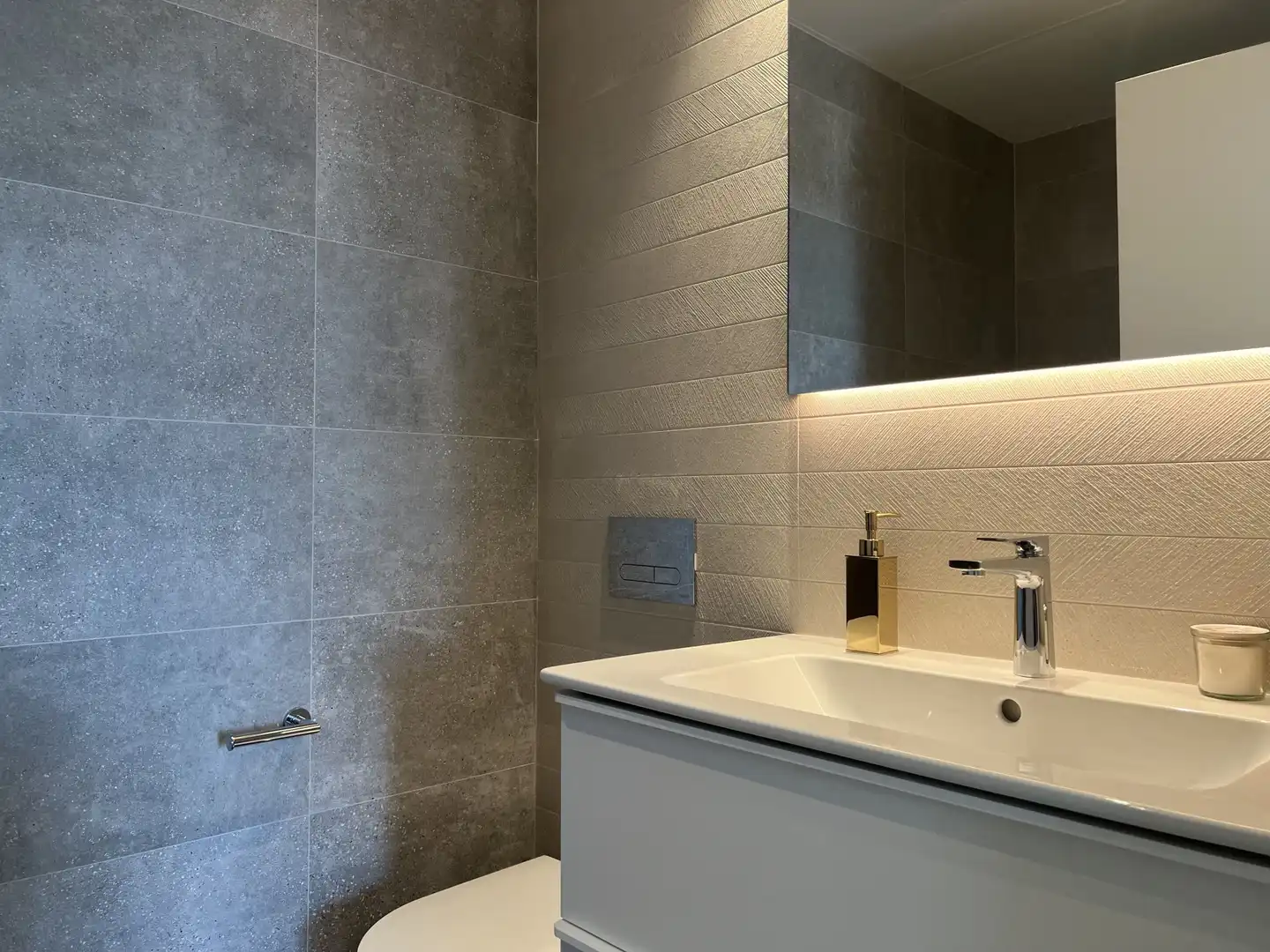 Badezimmer von Wohnung zur Miete in Salou mit Klimaanlage, Heizung und Terrasse