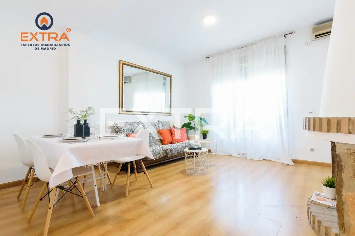 Attic for sale in Avenida Ciudad de Barcelona, Adelfas