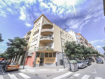 Flat with balcony for sale in Ponent