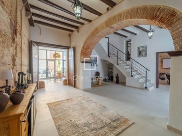 Chalet con balcón en venta en Casco Antiguo