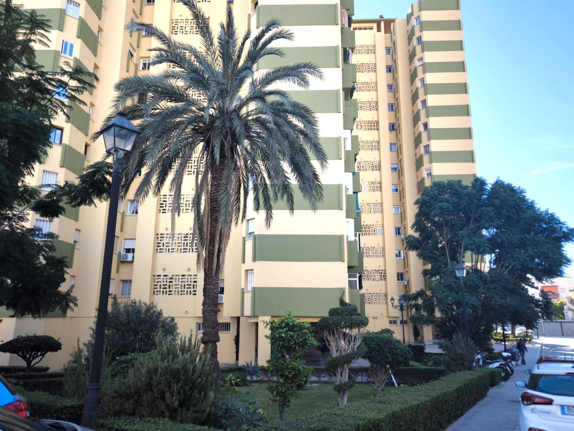 Exterior view of Flat for sale in Fuengirola  with Air Conditioner