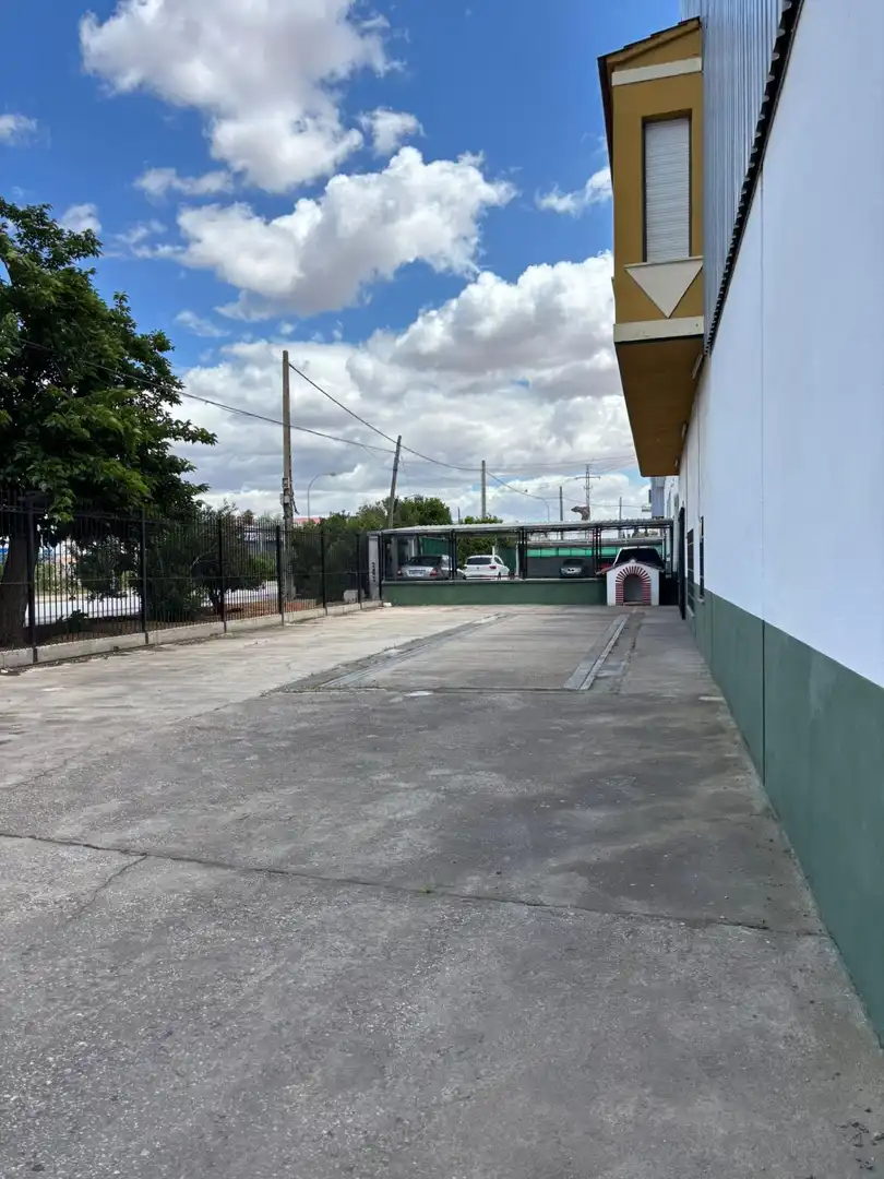Nau industrial en venda a Valdepeñas, imagen 2