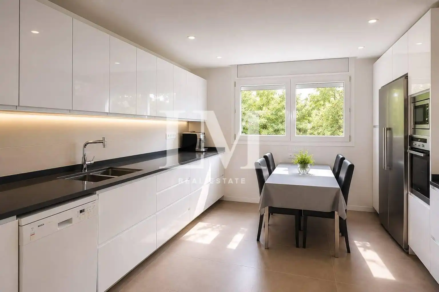 Cuina de Apartament de lloguer en Sant Quirze del Vallès amb Aire condicionat, Moblat i Balcó