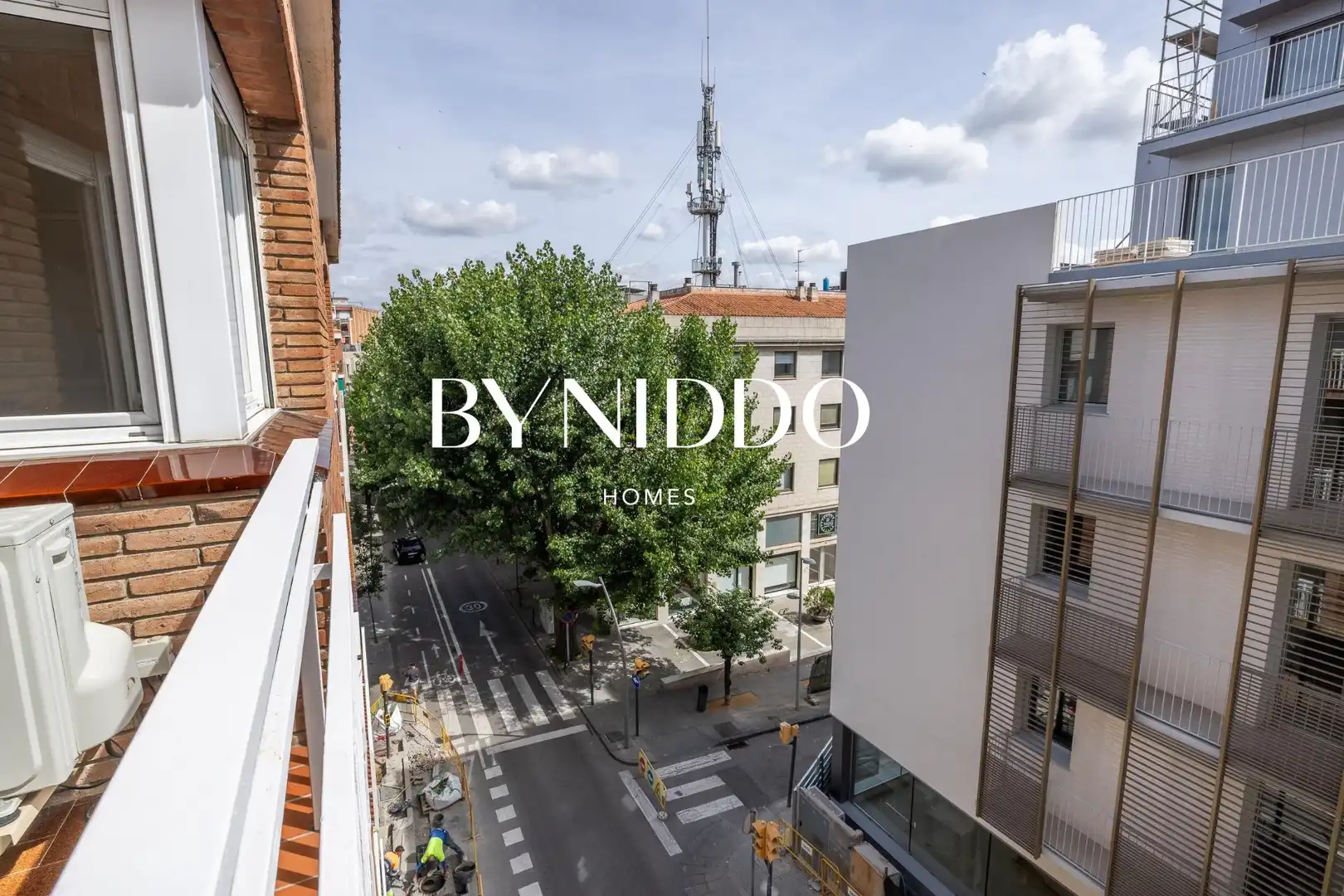 Exterior view of Flat for sale in Sant Cugat del Vallès  with Air Conditioner, Heating and Parquet flooring
