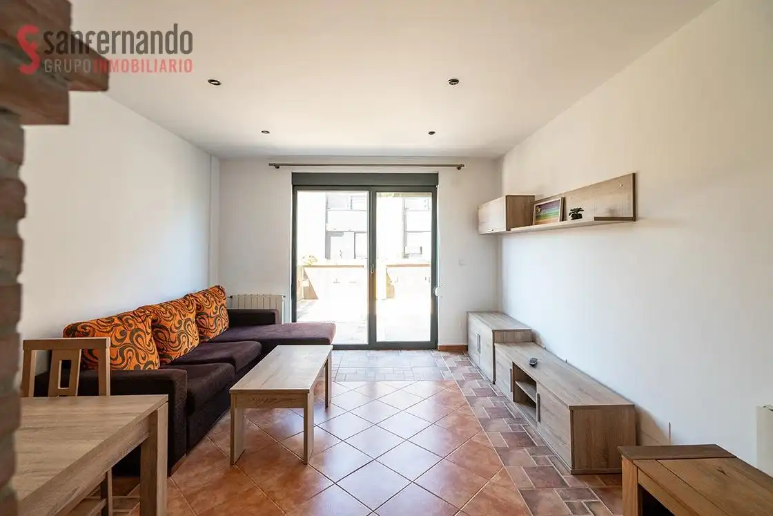 Sala de estar de Casa adosada en venta en Miengo con Calefacción, Jardín privado y Terraza