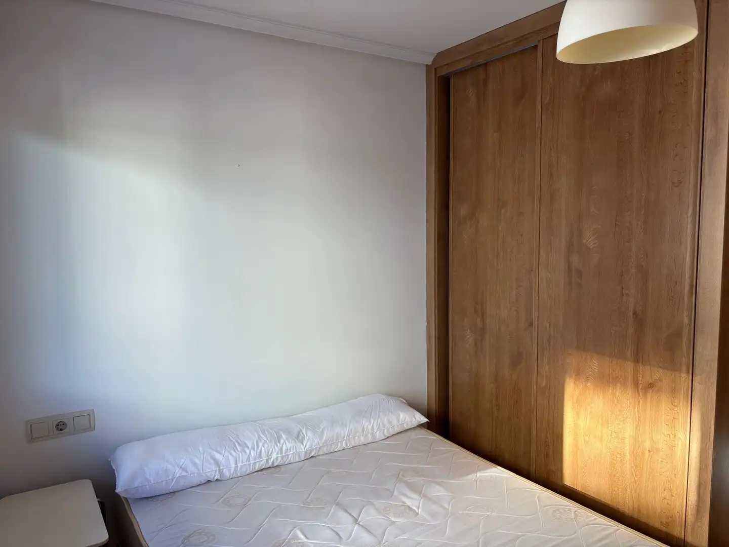 Dormitori de Estudi en venda en Ourense Capital  amb Calefacció, Parquet i Traster