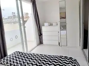 Dormitori de Apartament de lloguer en Las Palmas de Gran Canaria amb Terrassa, Moblat i Forn