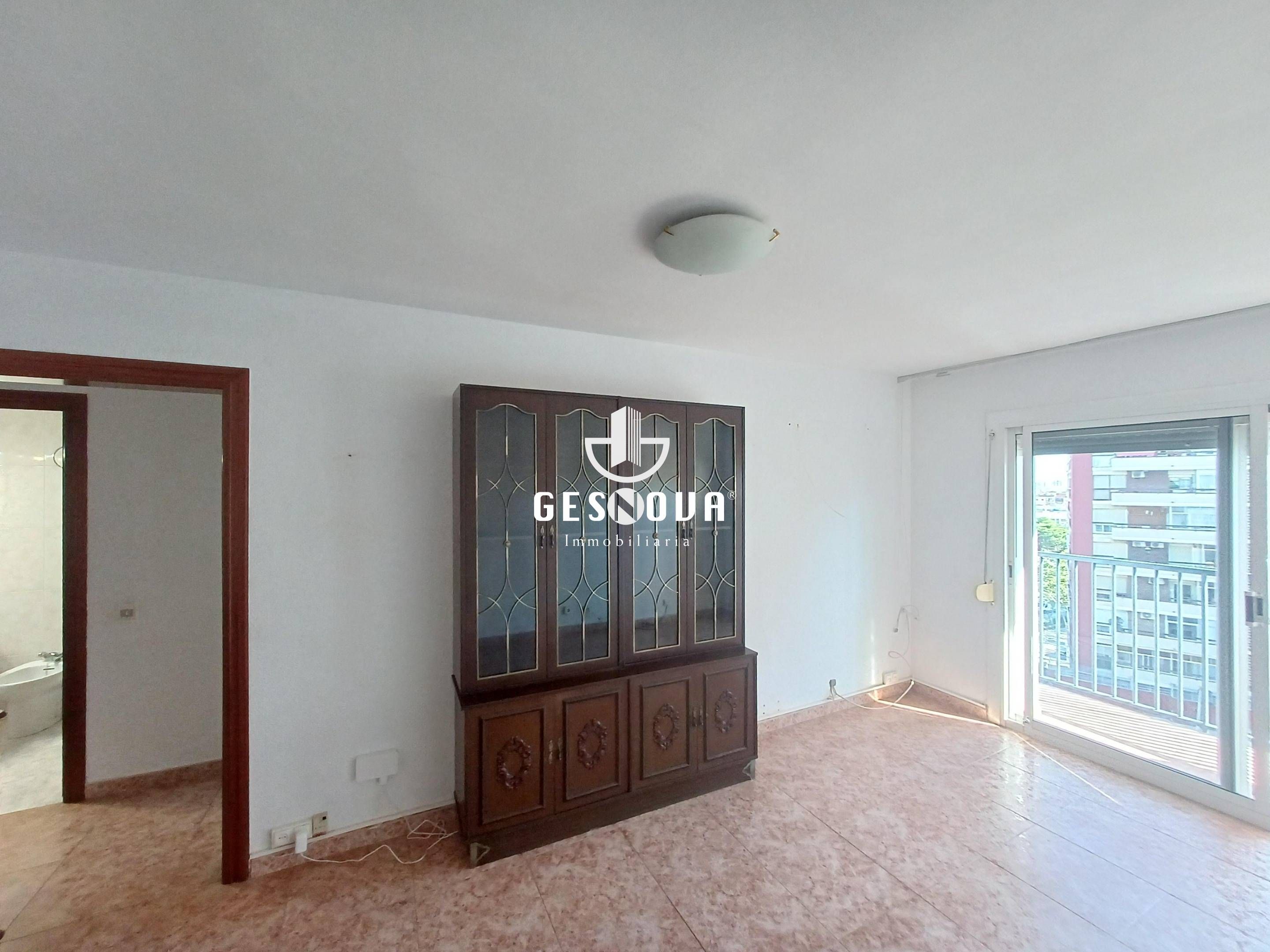 Bedroom of Flat for sale in L'Hospitalet de Llobregat  with Balcony