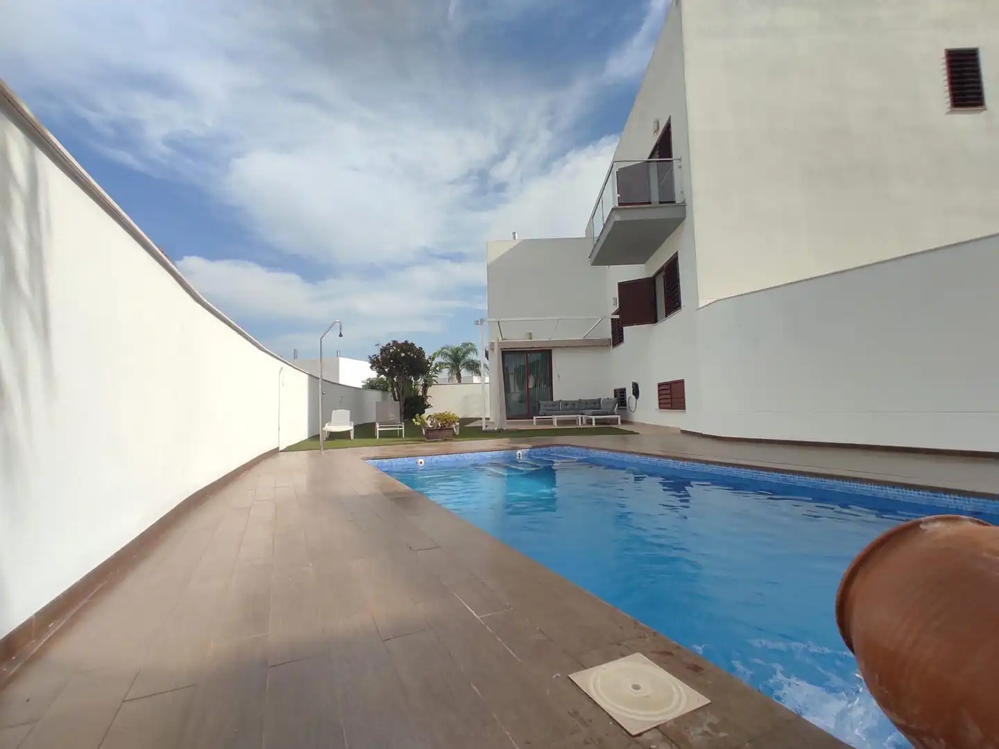 Piscina de Casa o chalet de alquiler en Montequinto con Aire acondicionado, Calefacción y Jardín privado