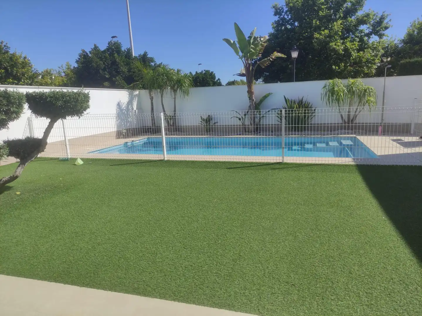 Piscina de Casa o chalet en venta en San Pedro del Pinatar con Aire acondicionado, Jardín privado y Piscina comunitaria