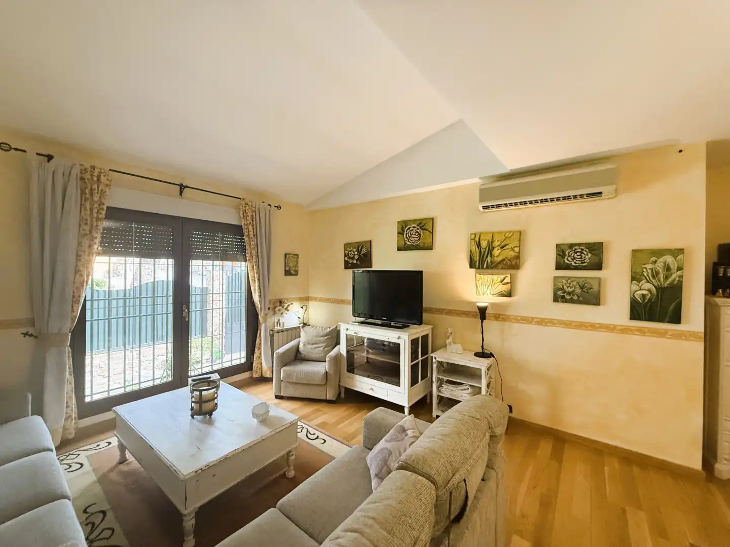 Sala de estar de Casa o chalet en venta en Yepes con Calefacción, Jardín privado y Terraza