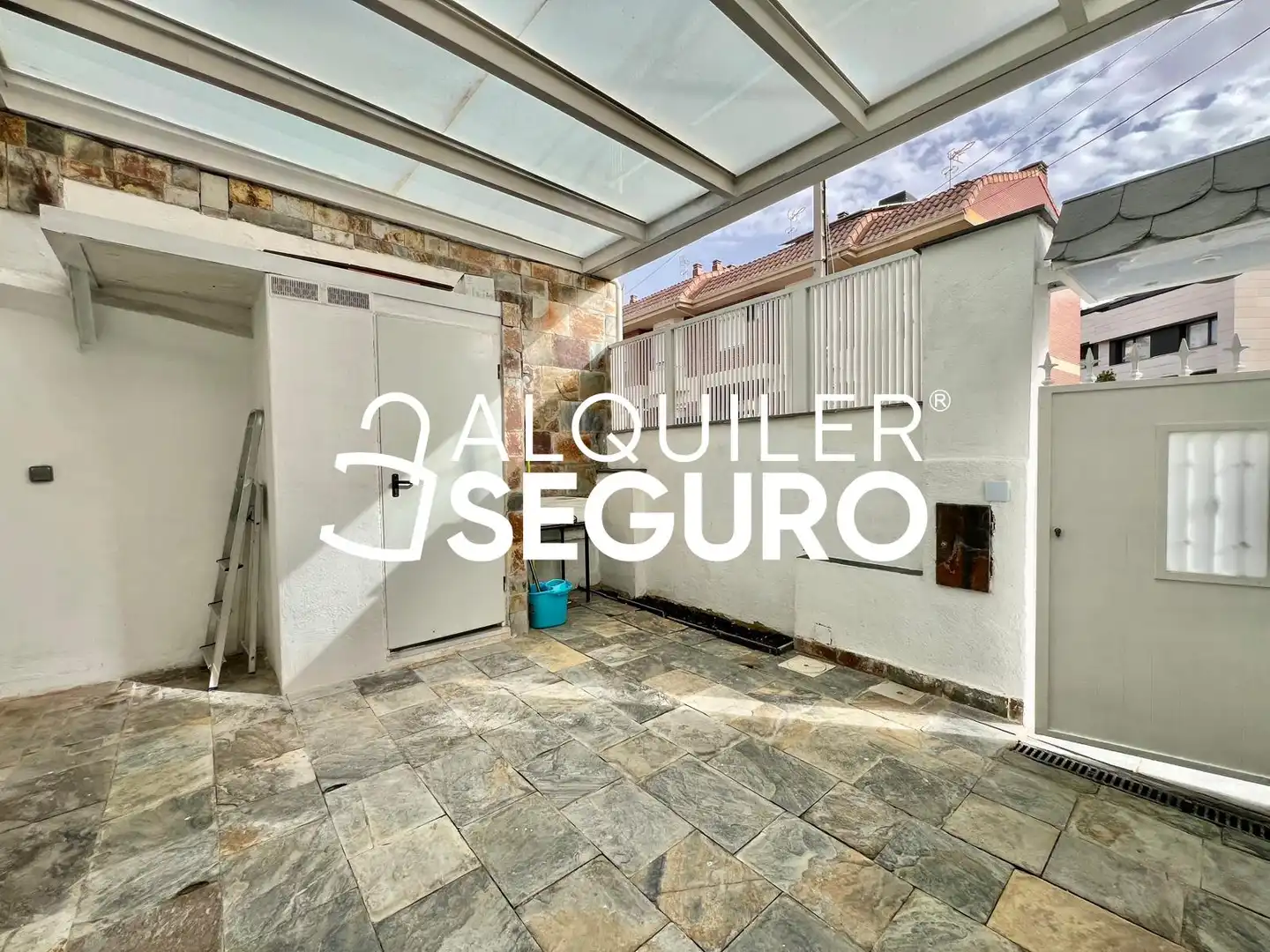 Vista exterior de Casa o xalet de lloguer en Madrid amb Aire condicionat, Calefacció i Terrassa