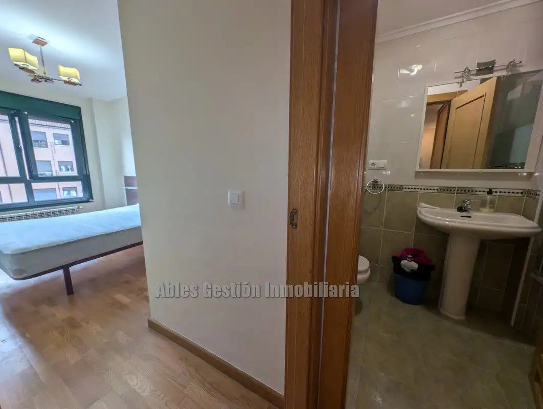 Habitación de Piso de alquiler en Siero con Calefacción, Parquet y Trastero