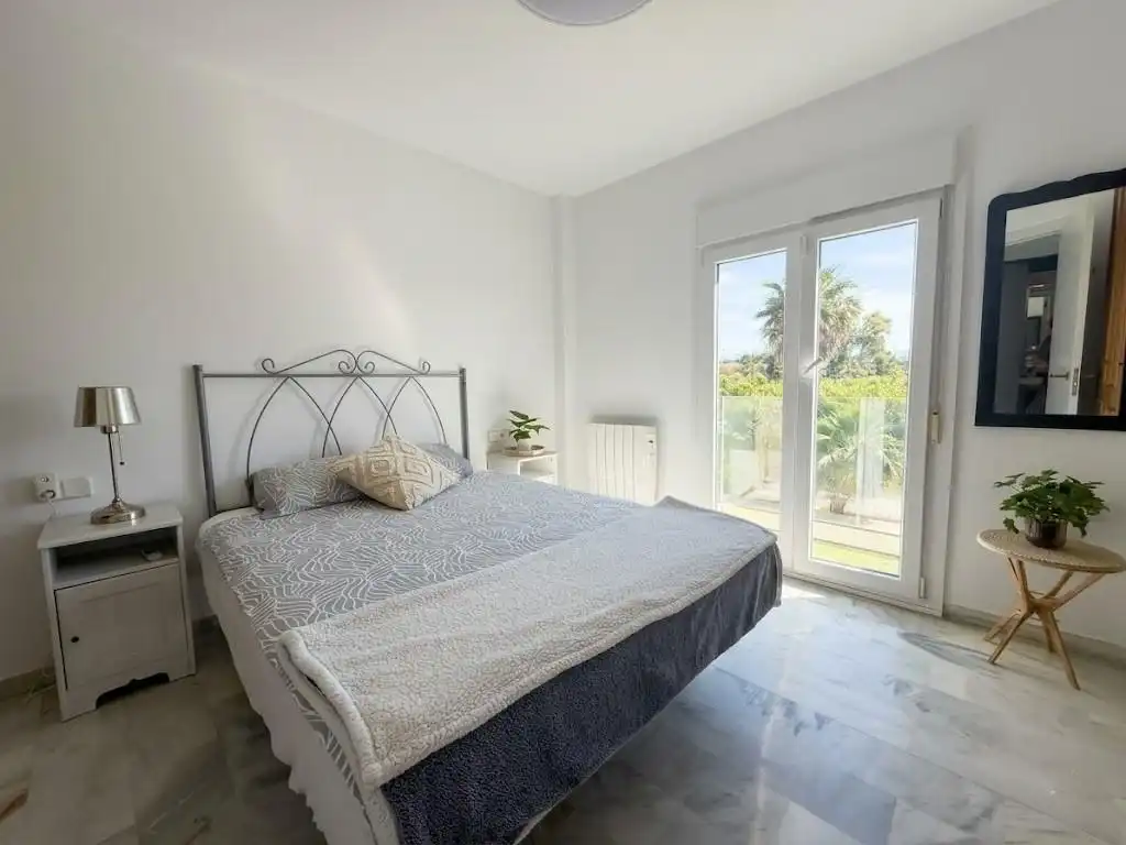 Dormitori de Casa o xalet en venda en Torremolinos amb Aire condicionat, Calefacció i Jardí privat