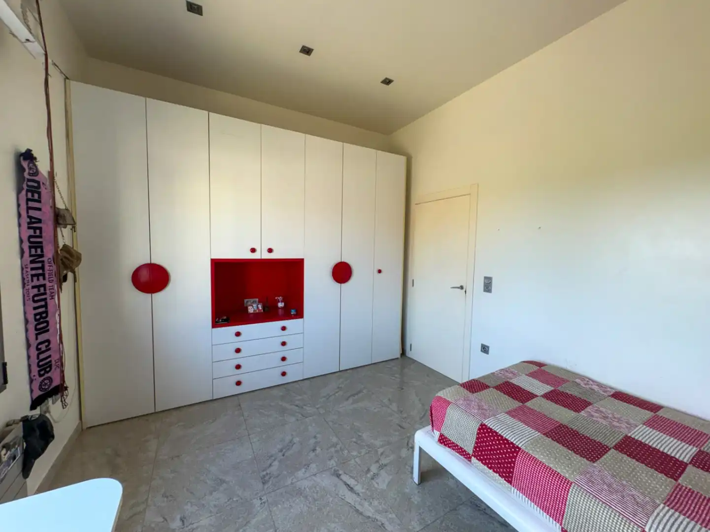 Dormitori de Casa o xalet en venda en El Verger amb Aire condicionat, Calefacció i Jardí privat