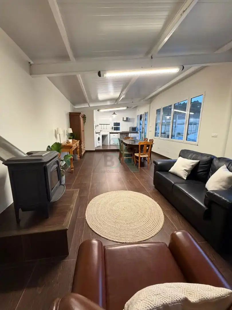 Sala d'estar de Casa o xalet en venda en Llanes amb Jardí privat, Terrassa i Piscina