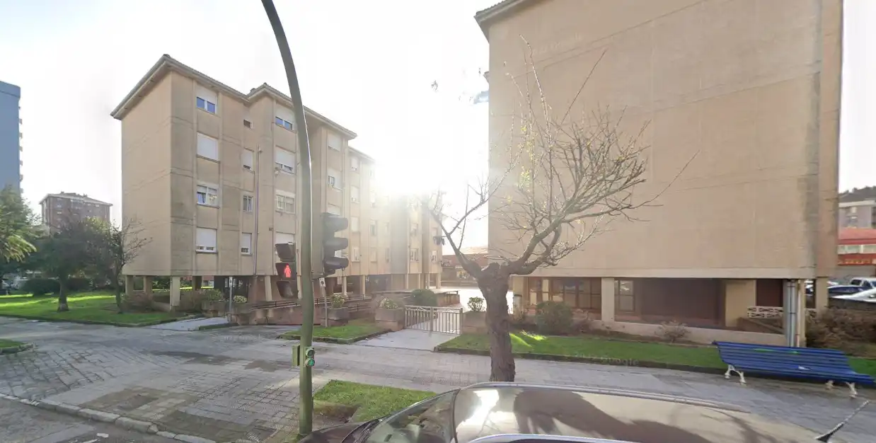 Flat for sale in Avenida Herrera Oria, imagen 2