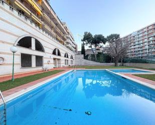 Swimming pool of Flat to rent in  Barcelona Capital  with Heating, Swimming Pool and Pets allowed