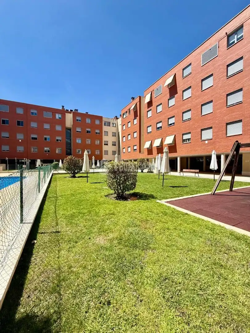 Vista exterior de Pis en venda en Madrid amb Aire condicionat, Calefacció i Terrassa