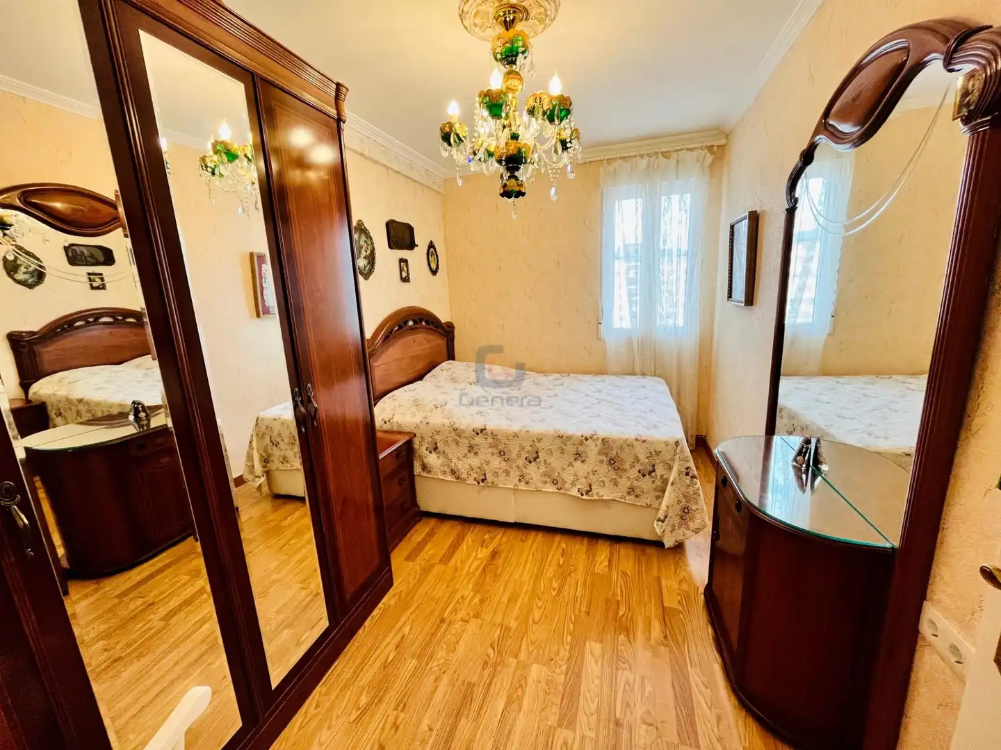 Habitación de Piso en venta en Alicante / Alacant con Aire acondicionado, Terraza y Amueblado