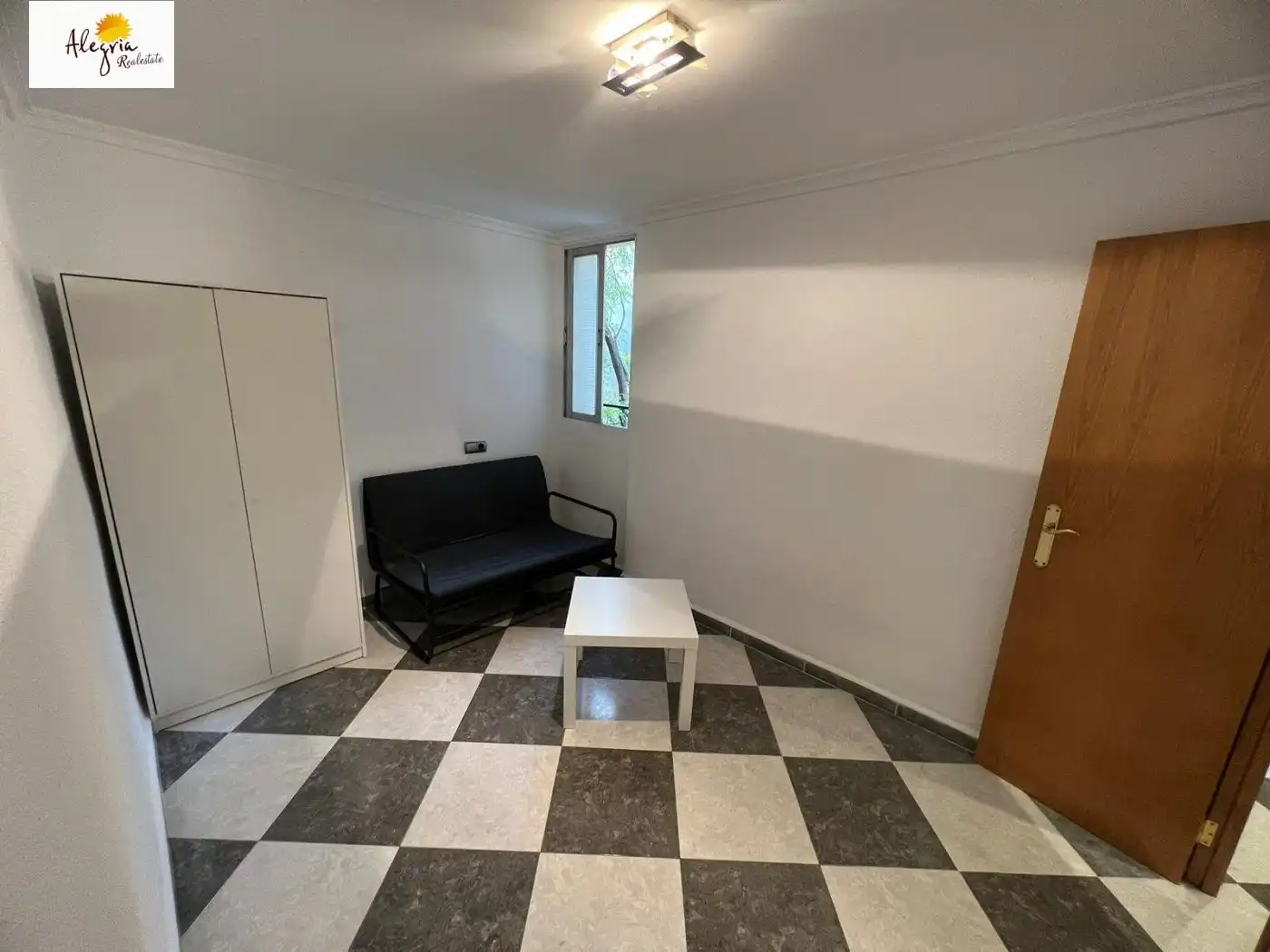 Wohnung zur Miete in Xirivella mit Klimaanlage, Möbliert und Balkon