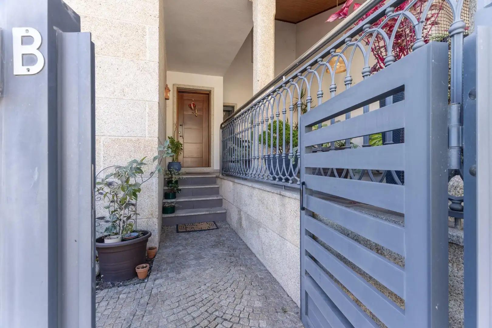 Detached homes for sale in Moaña  with Heating, Terrace and Furnished