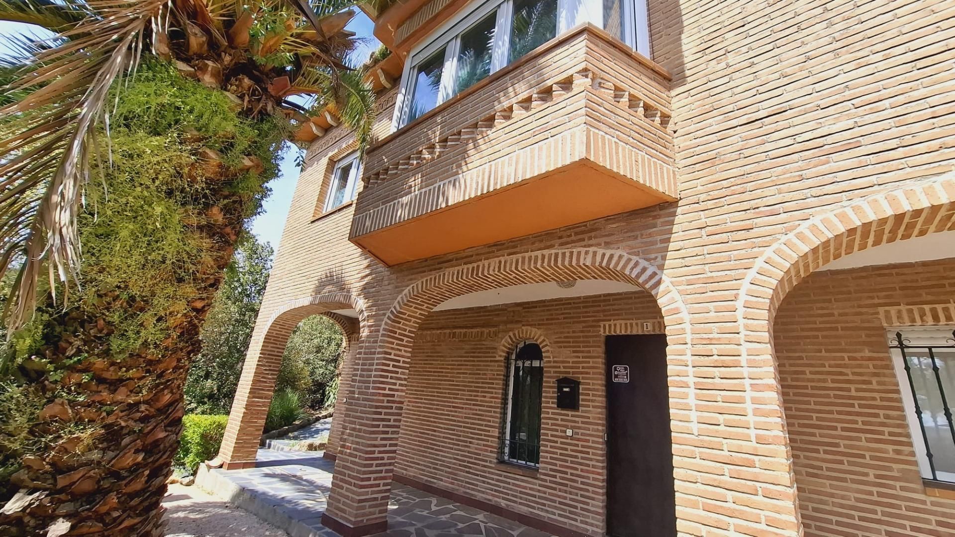 Exterior view of Single-family semi-detached for sale in Manzanares El Real  with Terrace