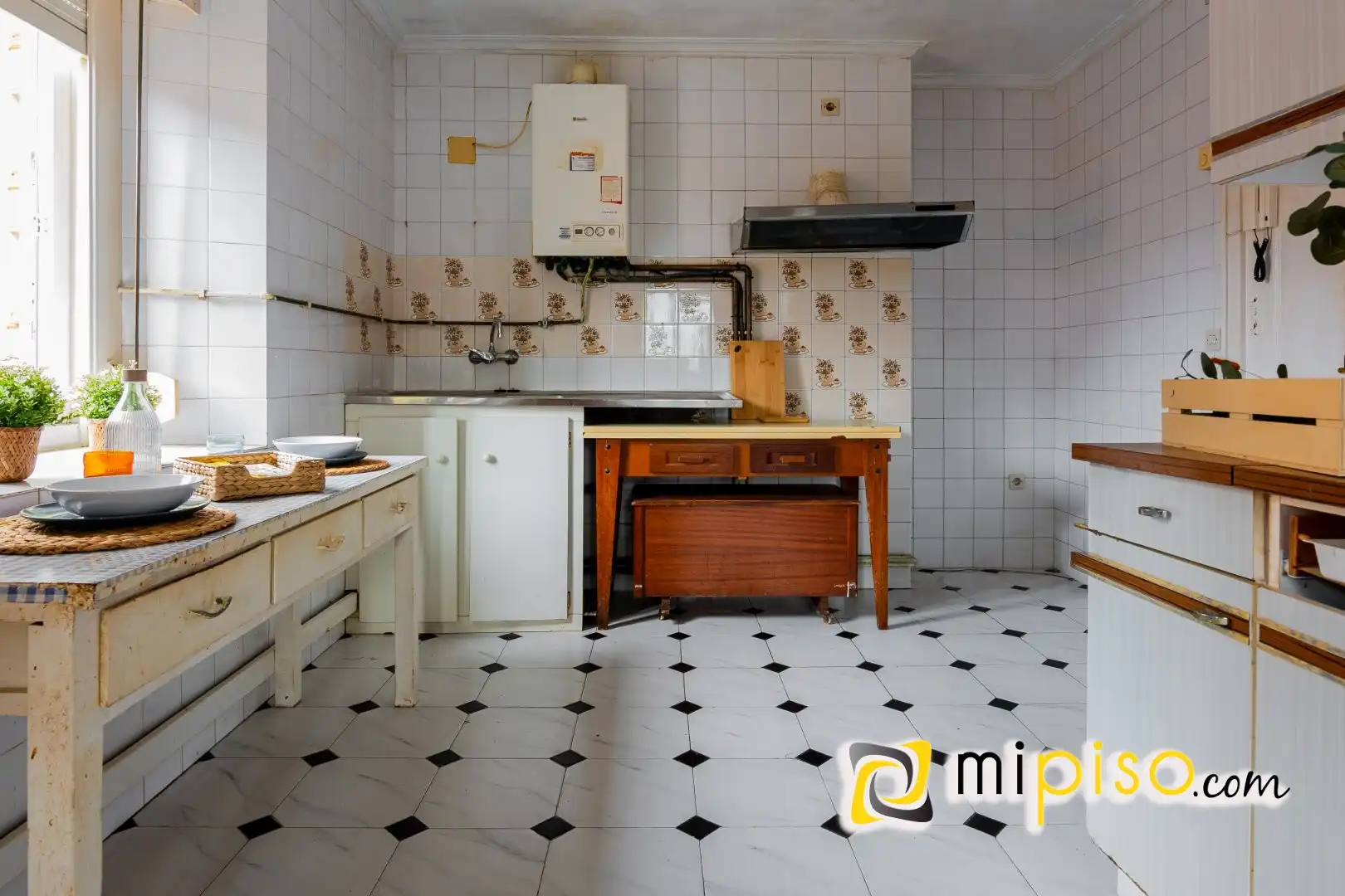 Kitchen of Flat for sale in Laredo  with Heating and Balcony