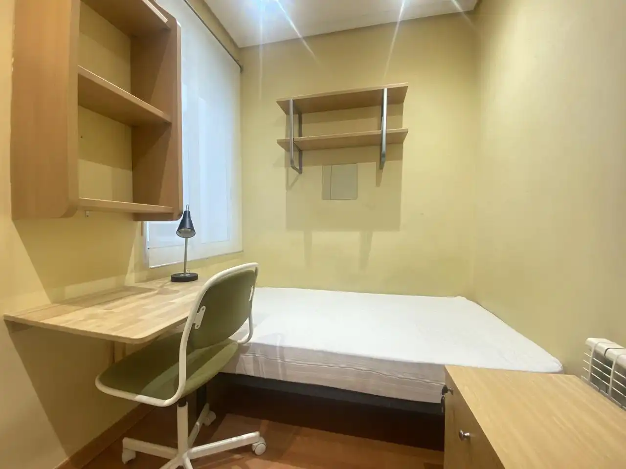 Bedroom of Flat for rent in Madrid  with Heating, Furnished and Internet