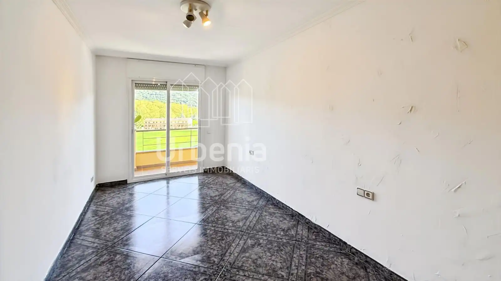 Bedroom of Flat for sale in Sant Cebrià de Vallalta  with Air Conditioner, Heating and Terrace