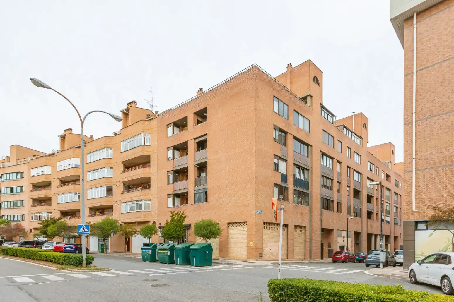 Vista exterior de Pis en venda en Barañáin / Barañain amb Calefacció, Jardí privat i Parquet