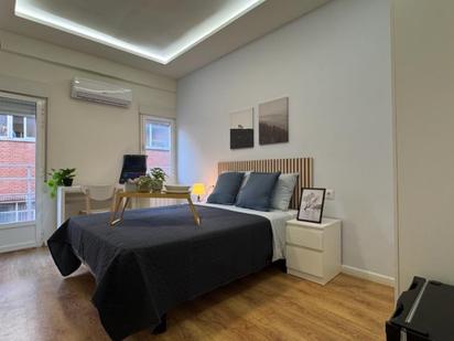 Dormitori de Apartament per a compartir en  Madrid Capital amb Aire condicionat, Calefacció i Moblat