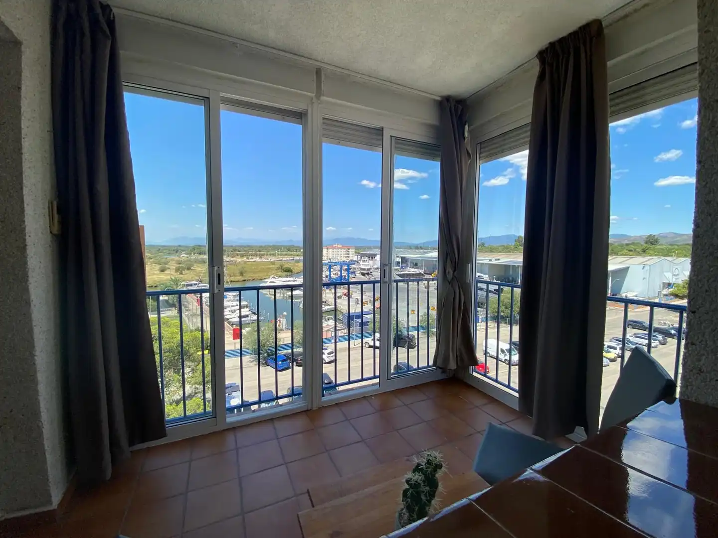 Terraza de Piso en venta en Roses con Terraza, Piscina y Amueblado
