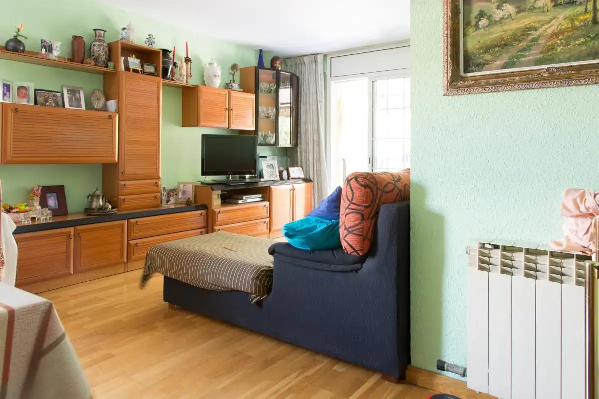Zimmer in Almeda - El Corte Inglés