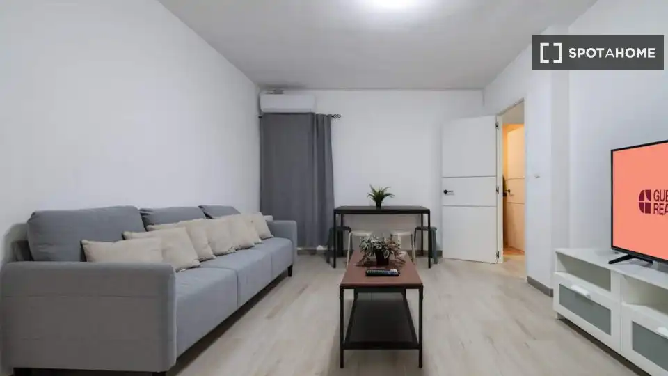 Sala d'estar de Pis de lloguer en Madrid amb Aire condicionat, Calefacció i Moblat