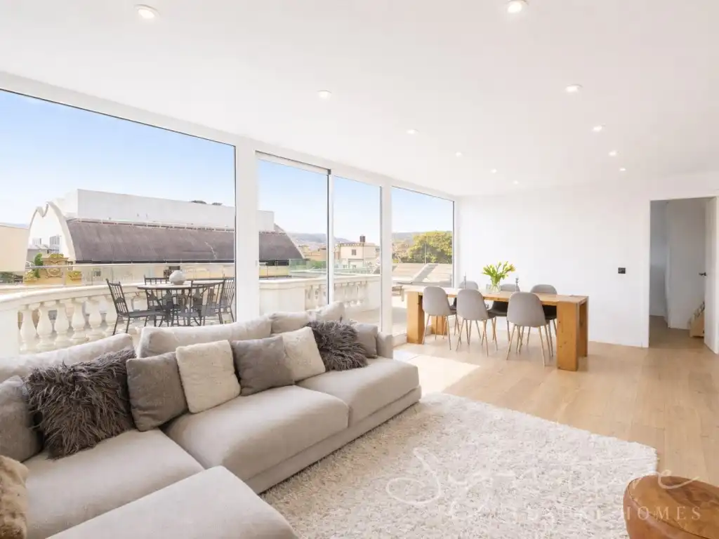 Penthouse mit Aufzug zur Miete in Calle Arago, imagen 3